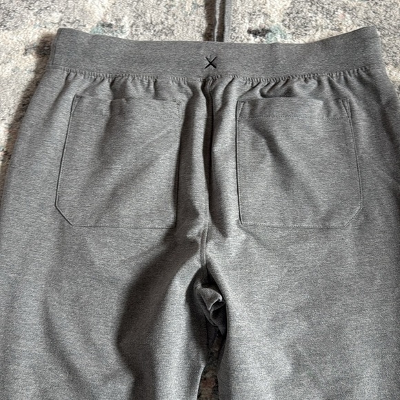 Men’s Cuts Hyperloop Sweatpants - Picture 9 of 11